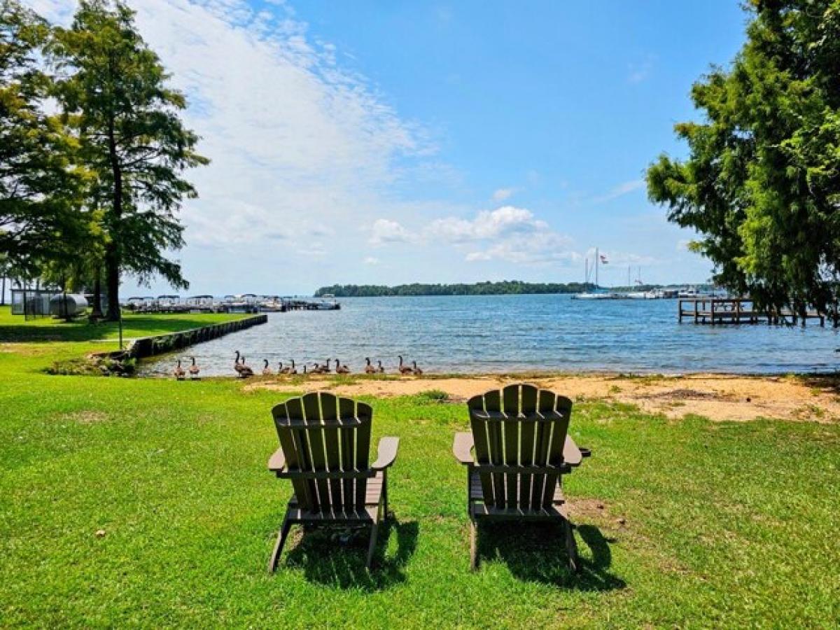 Picture of Home For Sale in Manning, South Carolina, United States