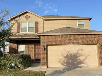 Home For Rent in Saint Hedwig, Texas