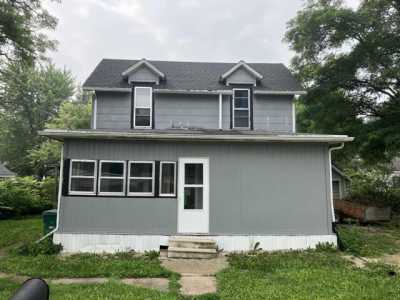 Home For Sale in Independence, Iowa