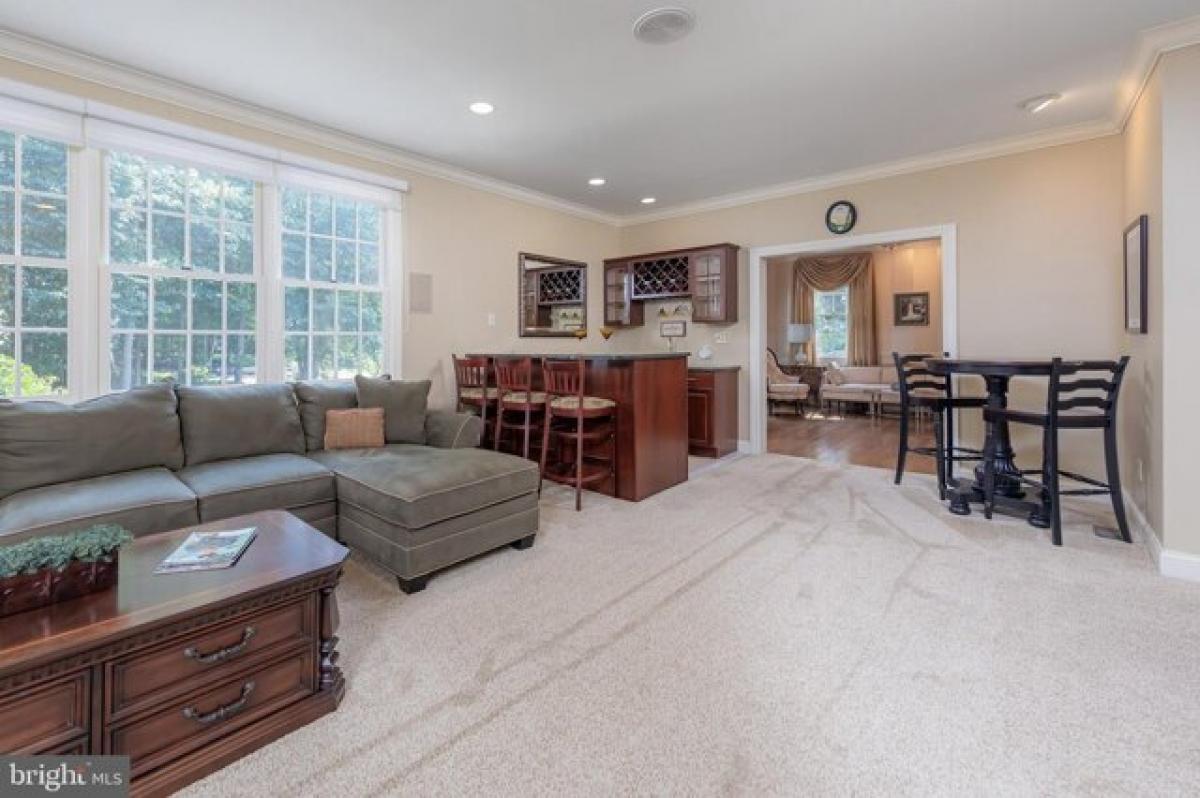 Picture of Home For Sale in Mullica Hill, New Jersey, United States