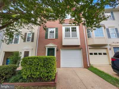 Home For Sale in Centreville, Virginia