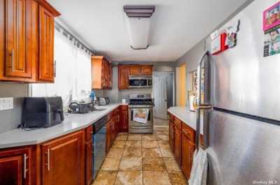 Home For Sale in Springfield Gardens, New York