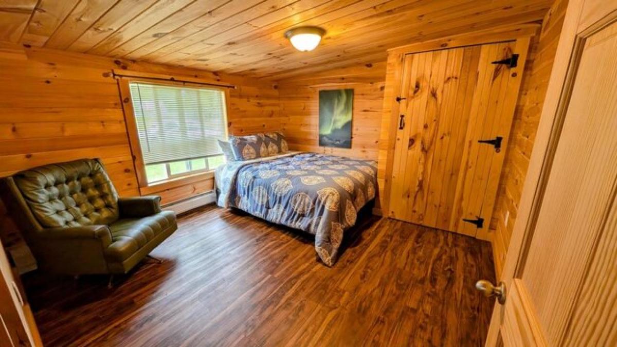 Picture of Home For Sale in Hudson, Maine, United States