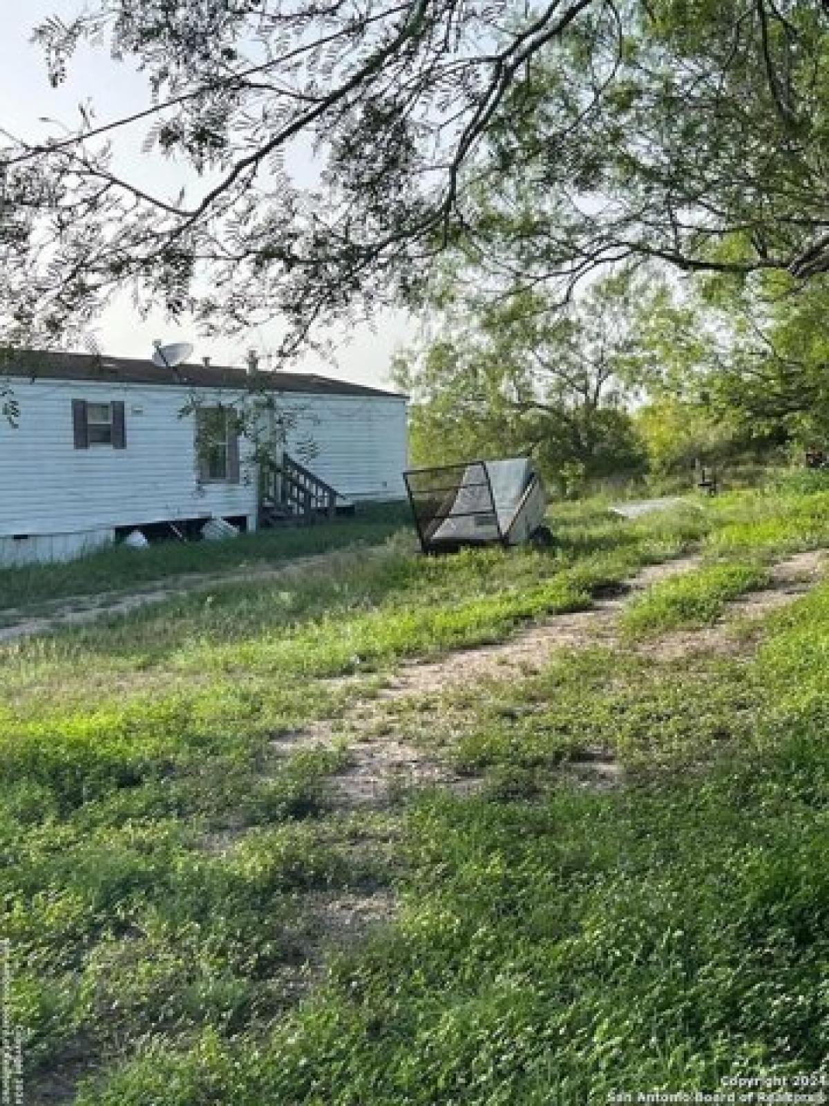 Picture of Home For Sale in Karnes City, Texas, United States