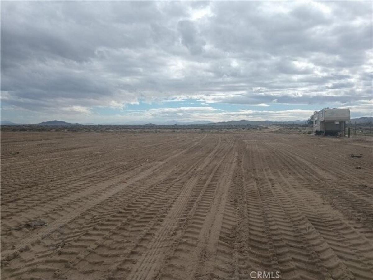 Picture of Residential Land For Sale in Hinkley, California, United States