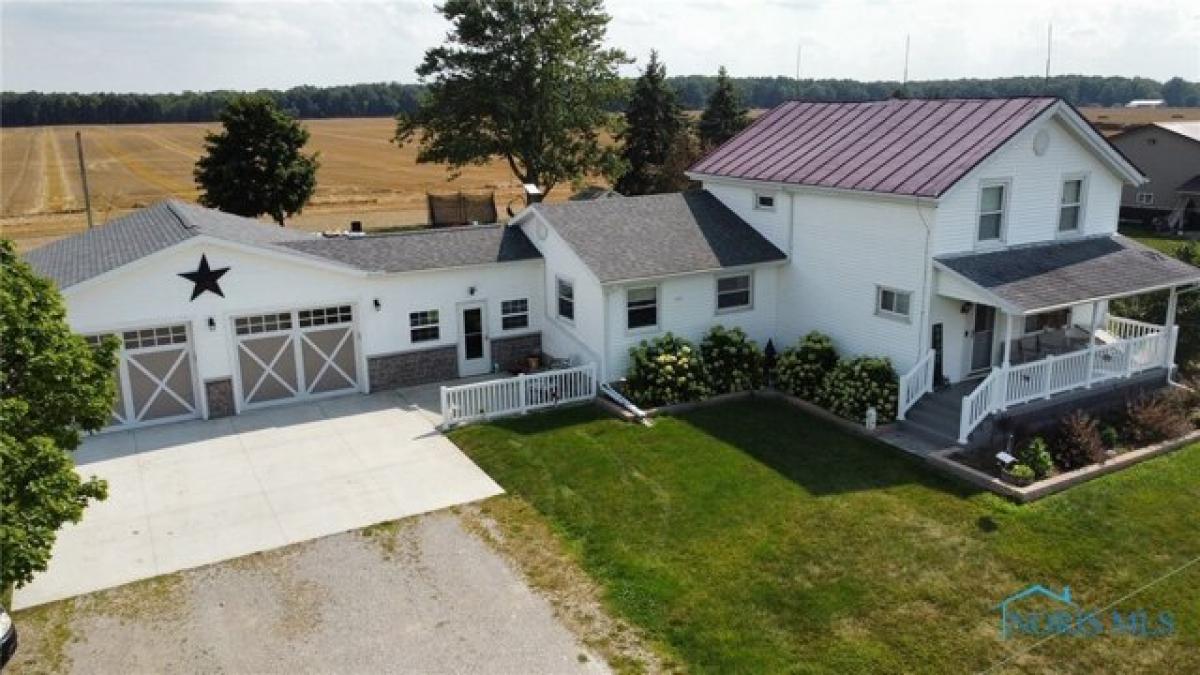 Picture of Home For Sale in West Unity, Ohio, United States