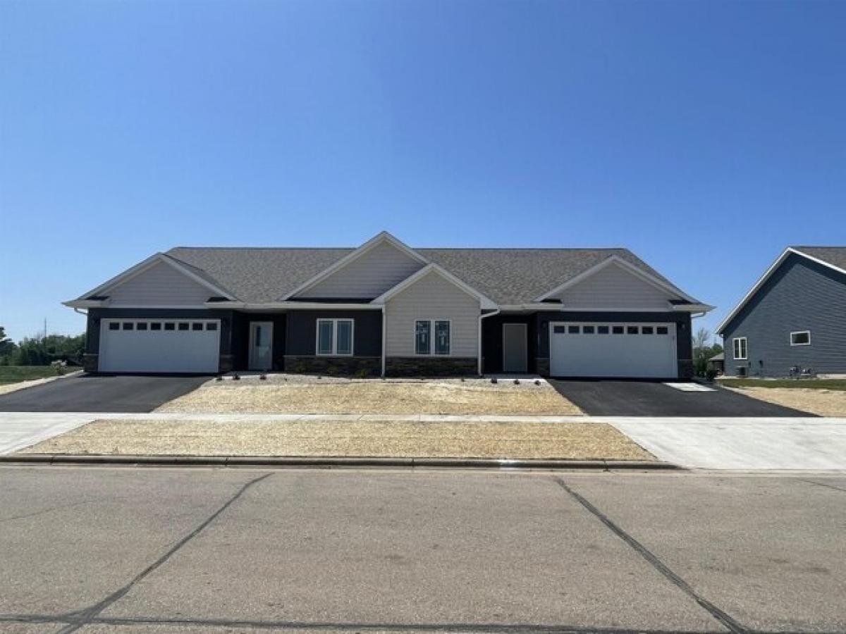 Picture of Home For Sale in Beloit, Wisconsin, United States