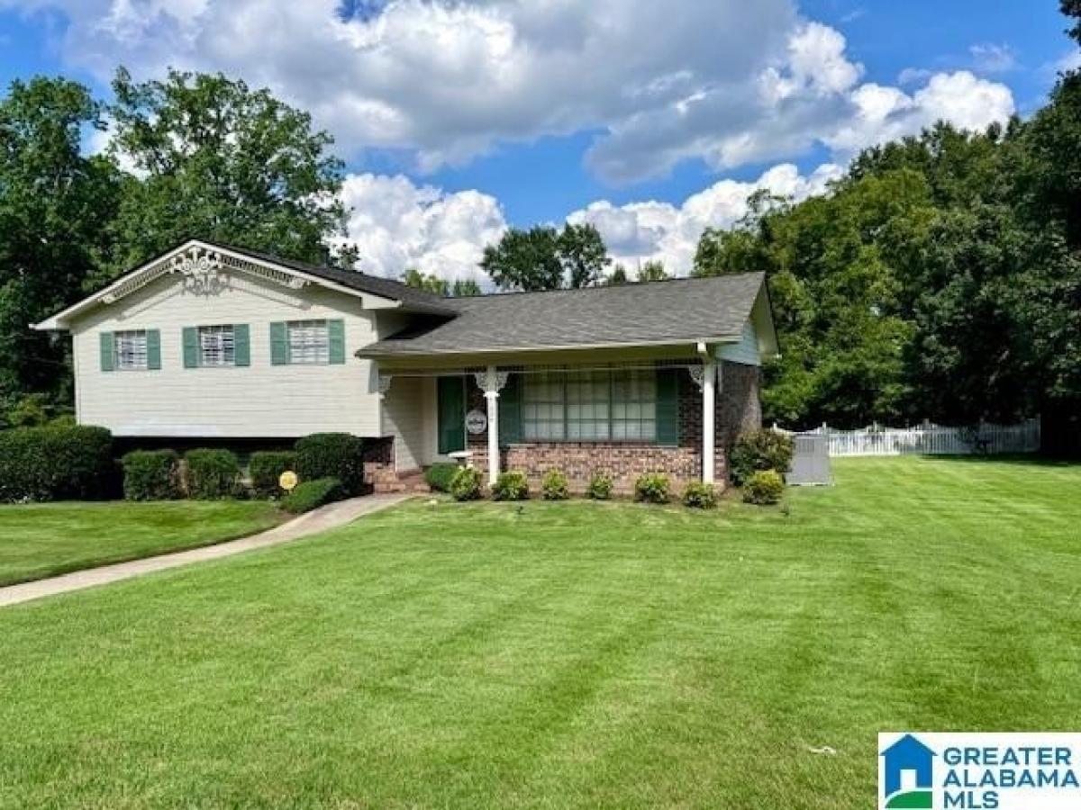 Picture of Home For Sale in Hueytown, Alabama, United States