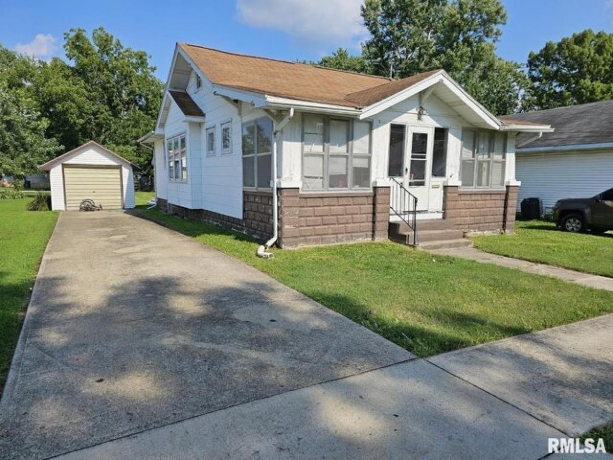 Picture of Home For Sale in Mount Vernon, Illinois, United States