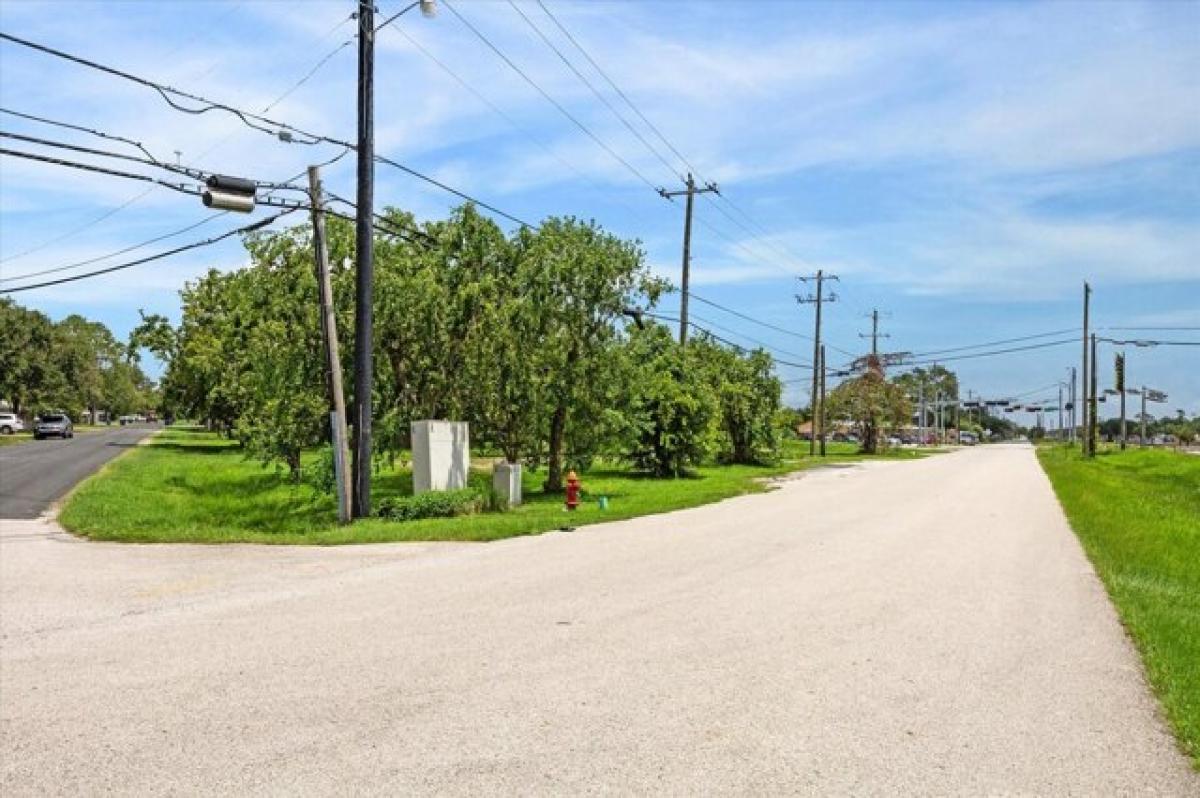 Picture of Residential Land For Sale in Texas City, Texas, United States