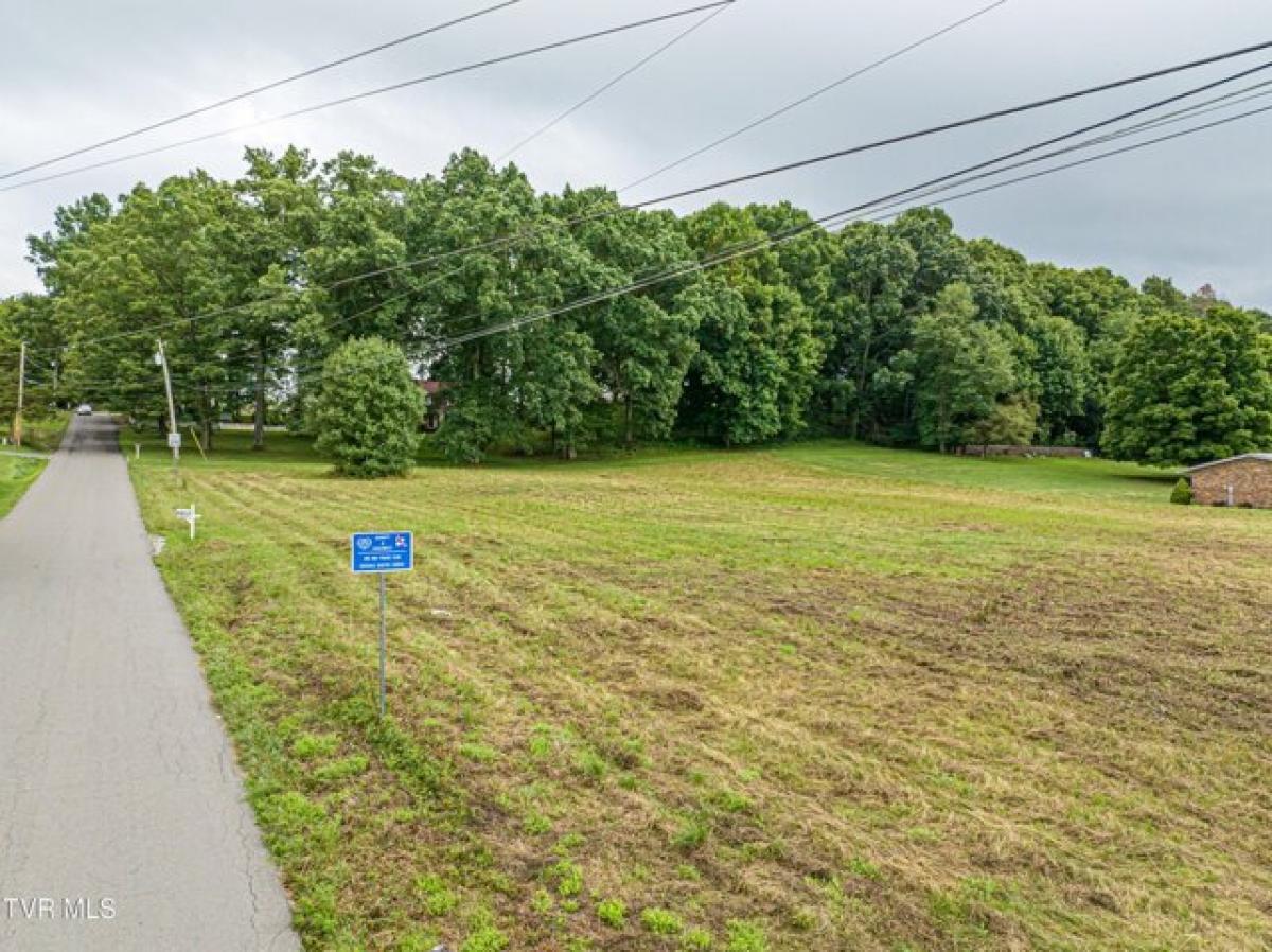 Picture of Residential Land For Sale in Meadowview, Virginia, United States