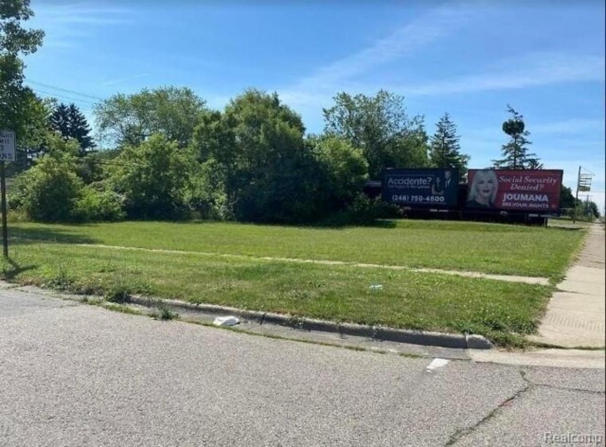 Picture of Residential Land For Sale in Pontiac, Michigan, United States