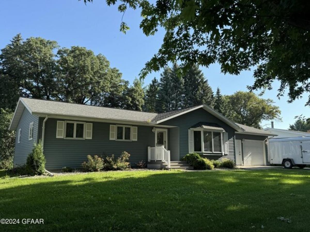 Picture of Home For Sale in Cavalier, North Dakota, United States