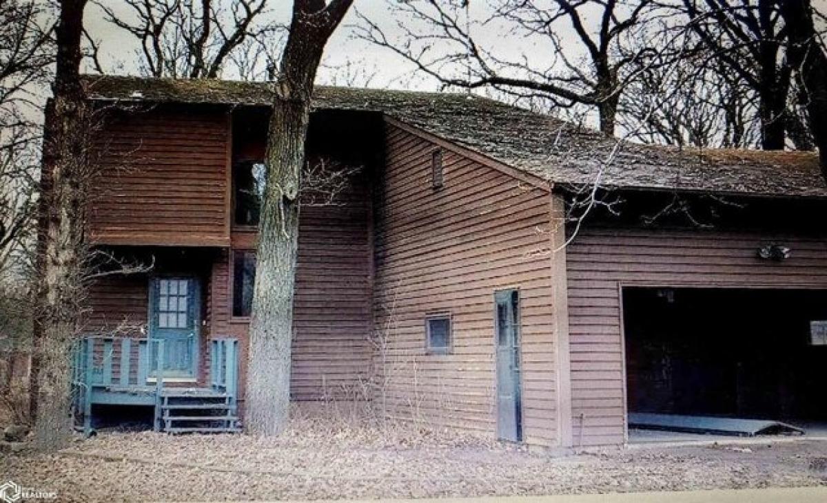 Picture of Home For Sale in Algona, Iowa, United States