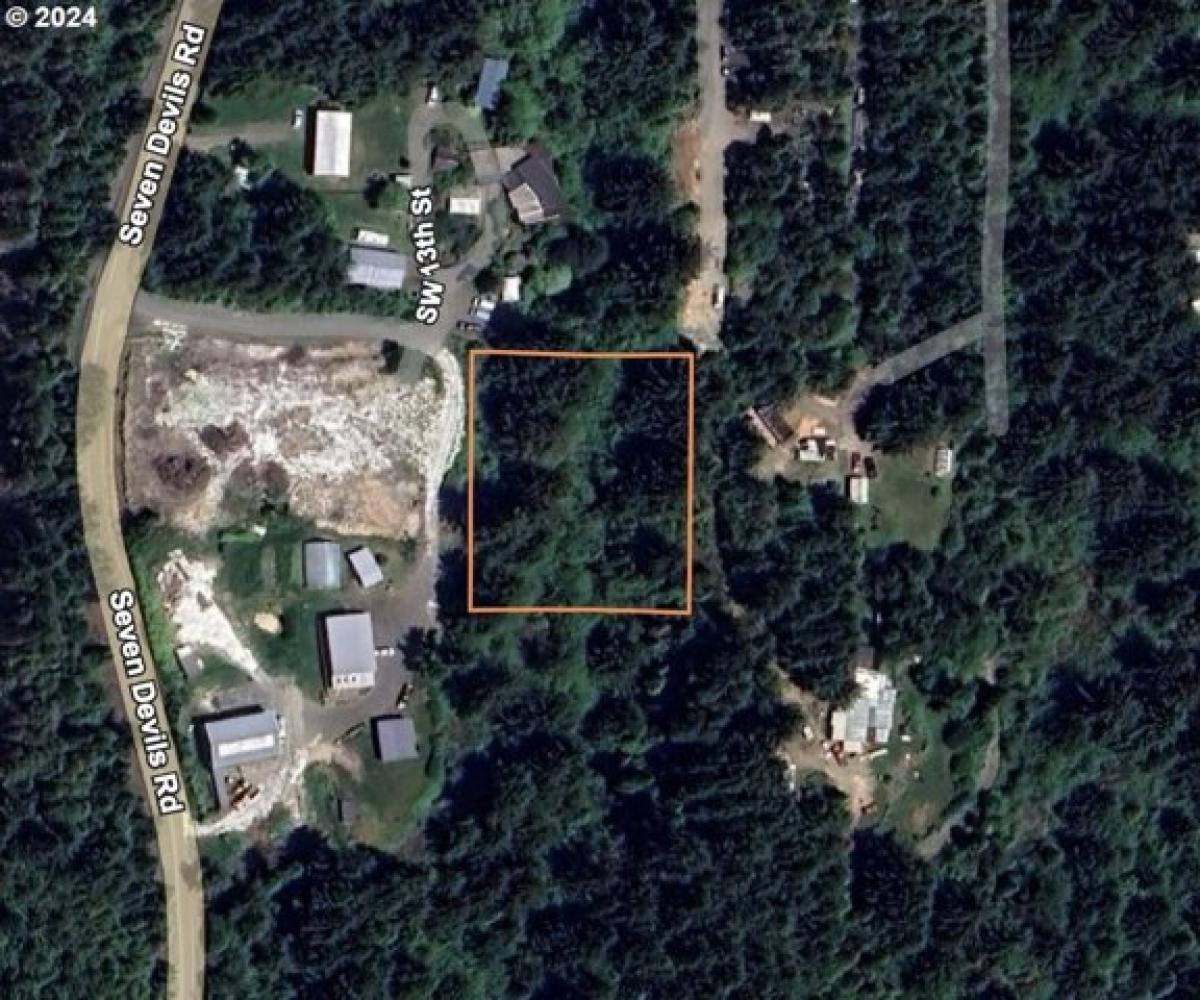 Picture of Residential Land For Sale in Coos Bay, Oregon, United States