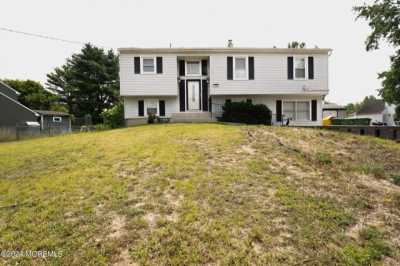 Home For Sale in Lakewood, New Jersey