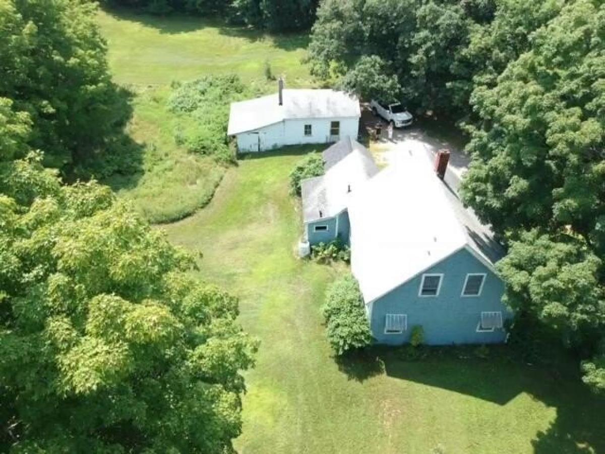 Picture of Home For Sale in Gardiner, Maine, United States