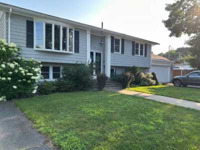 Home For Sale in Johnston, Rhode Island