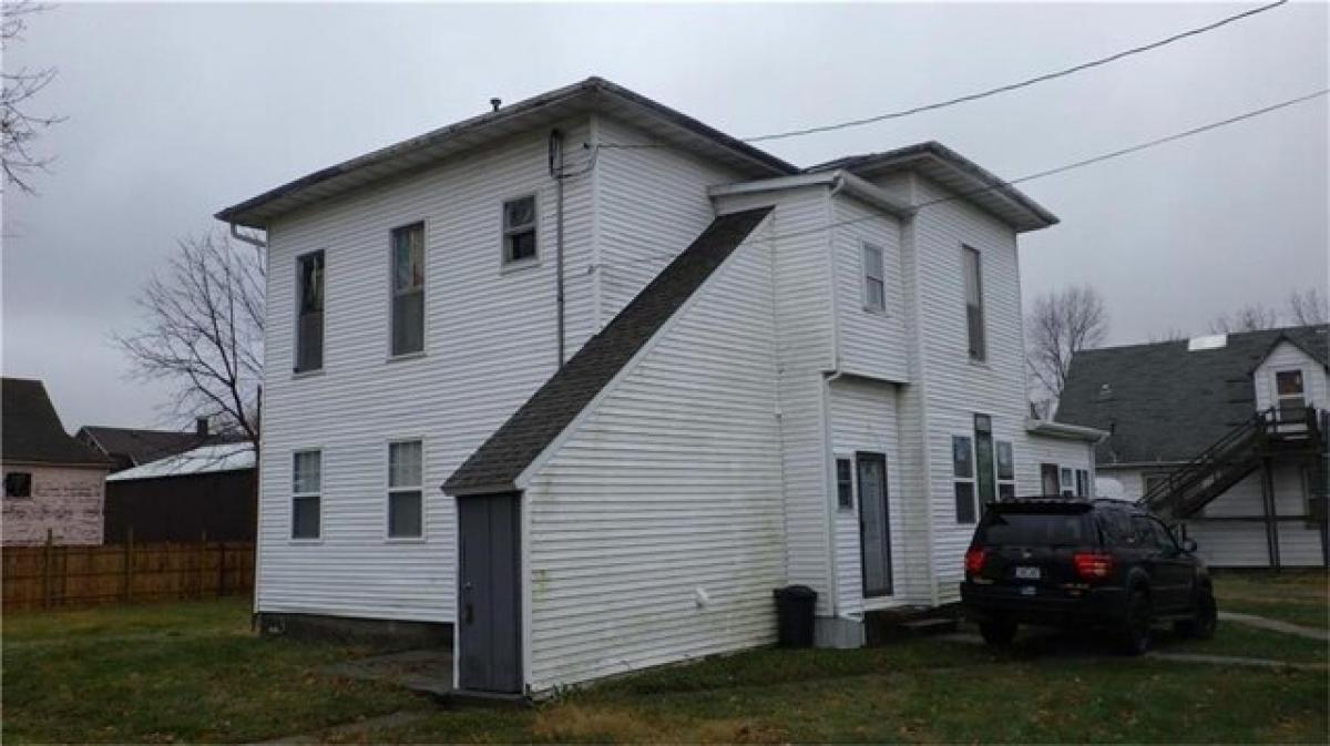 Picture of Home For Sale in Newton, Iowa, United States