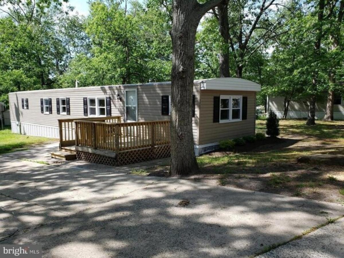 Picture of Home For Sale in Browns Mills, New Jersey, United States