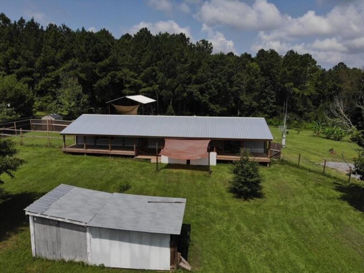 Picture of Home For Sale in Ashford, Alabama, United States