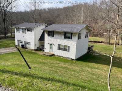 Home For Sale in Hamlin, West Virginia