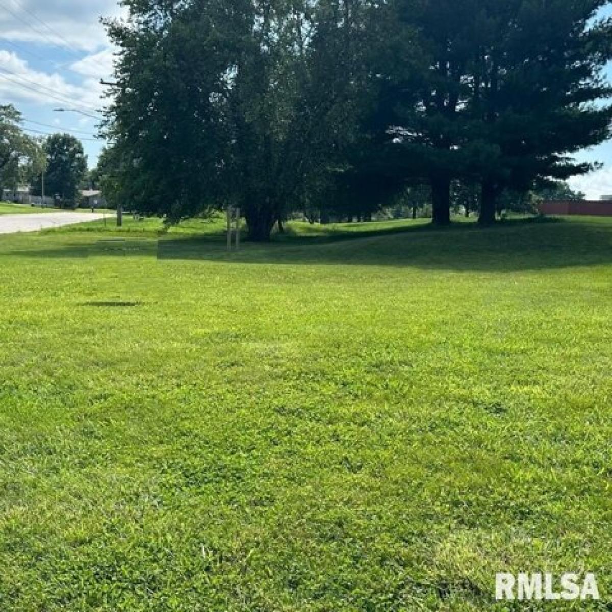 Picture of Residential Land For Sale in Davenport, Iowa, United States