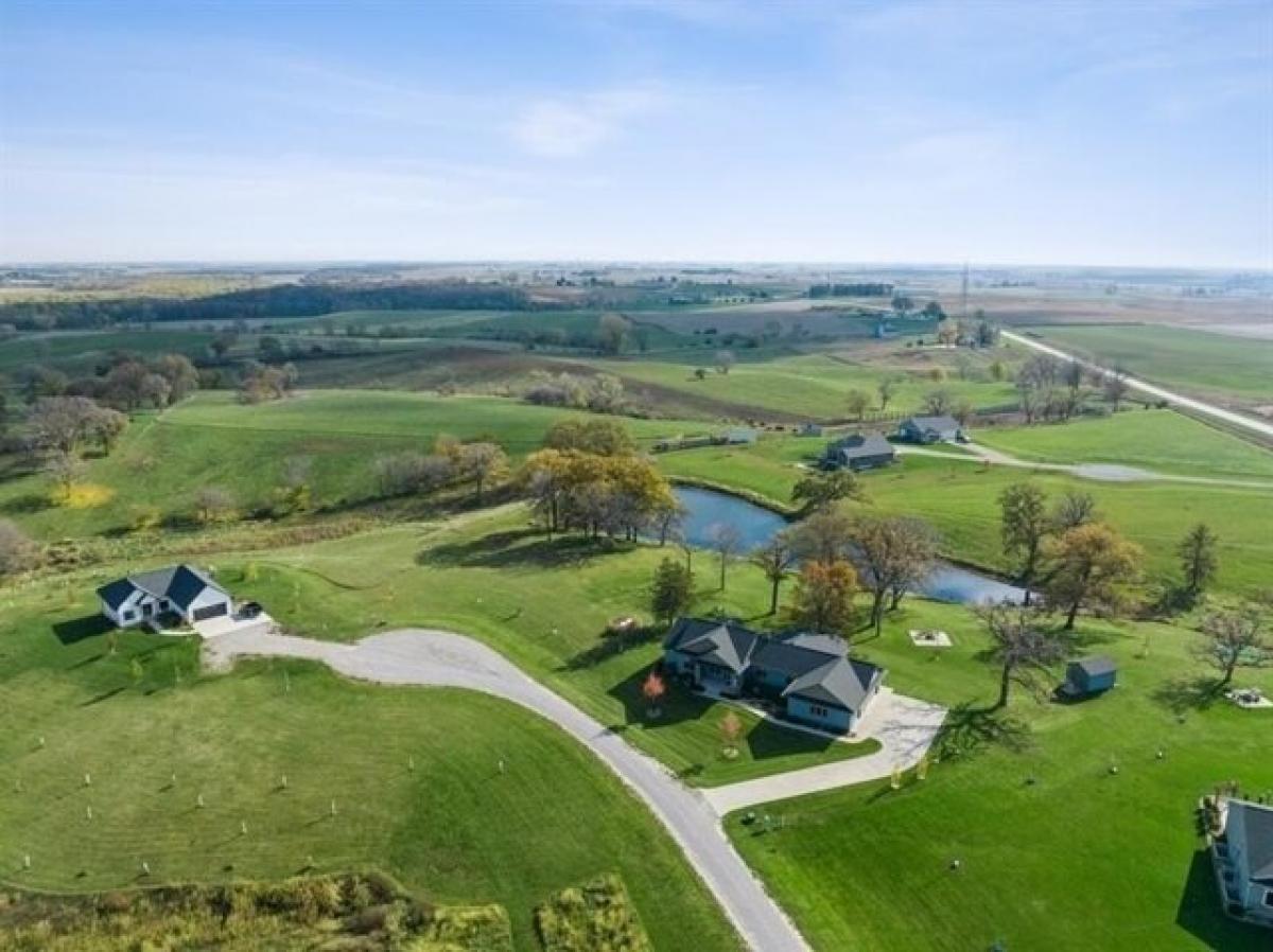 Picture of Residential Land For Sale in Parnell, Iowa, United States