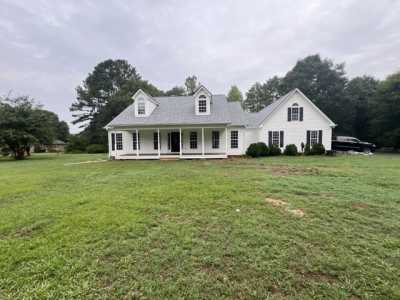 Home For Sale in Oxford, Georgia