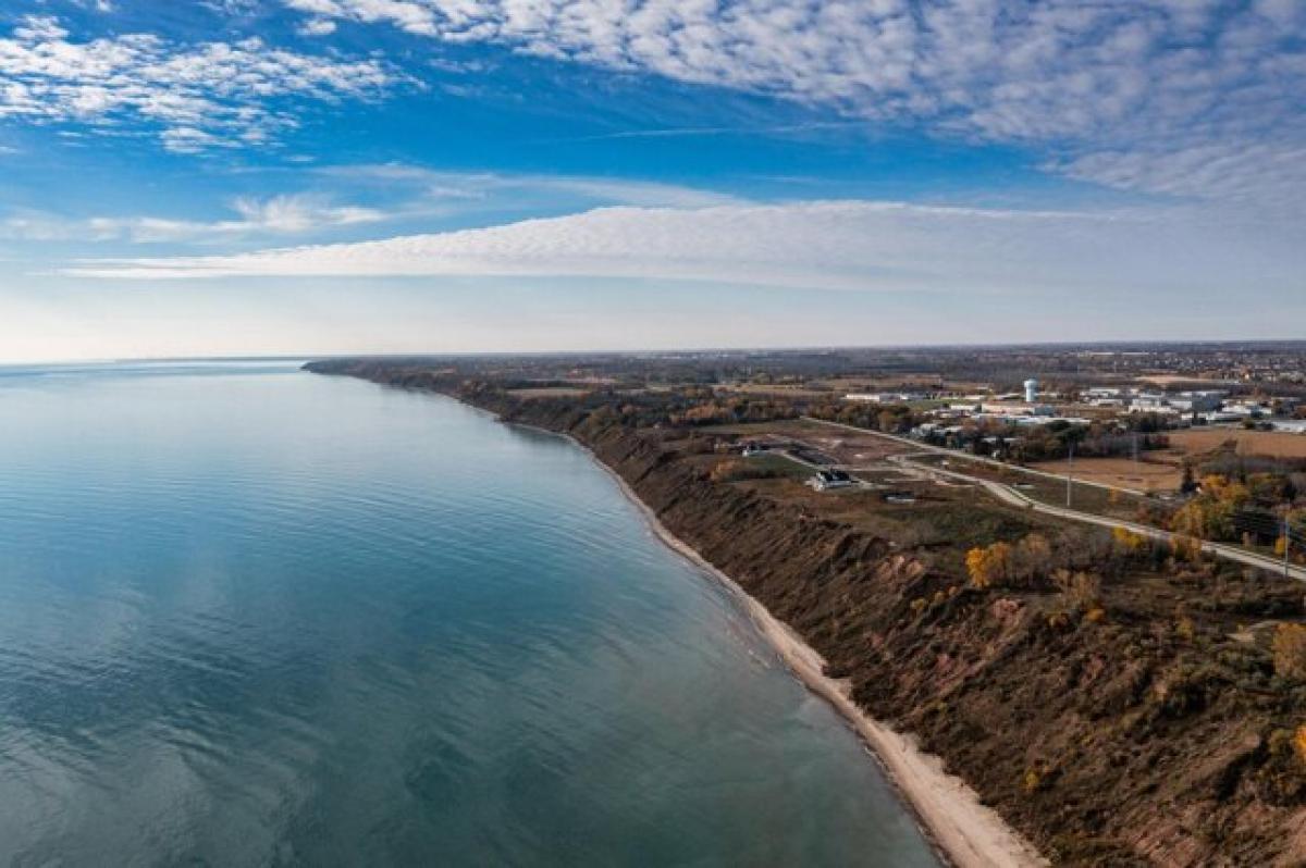 Picture of Residential Land For Sale in Port Washington, Wisconsin, United States