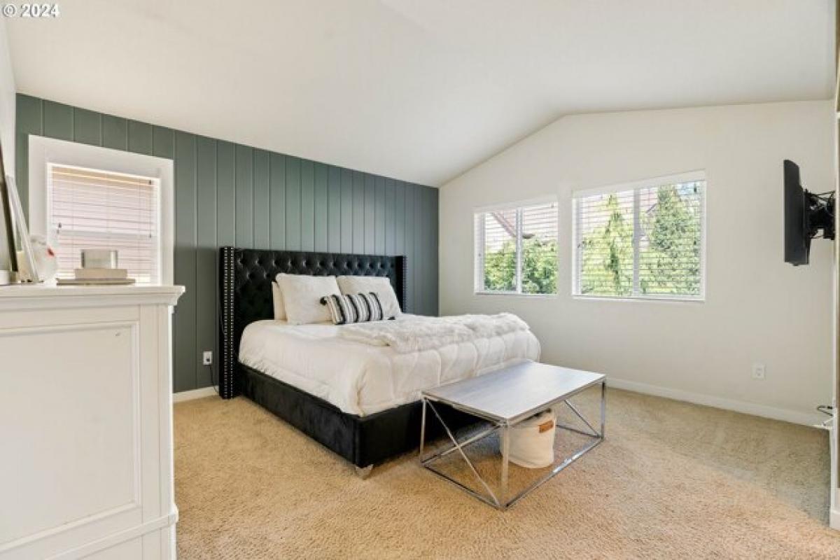 Picture of Home For Sale in Tigard, Oregon, United States