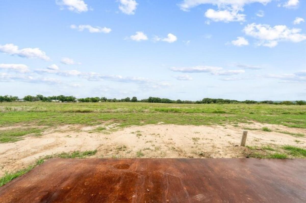 Picture of Home For Sale in Gustine, Texas, United States