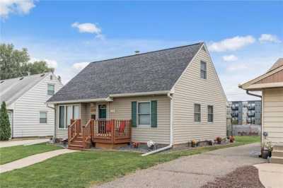 Home For Sale in West Saint Paul, Minnesota