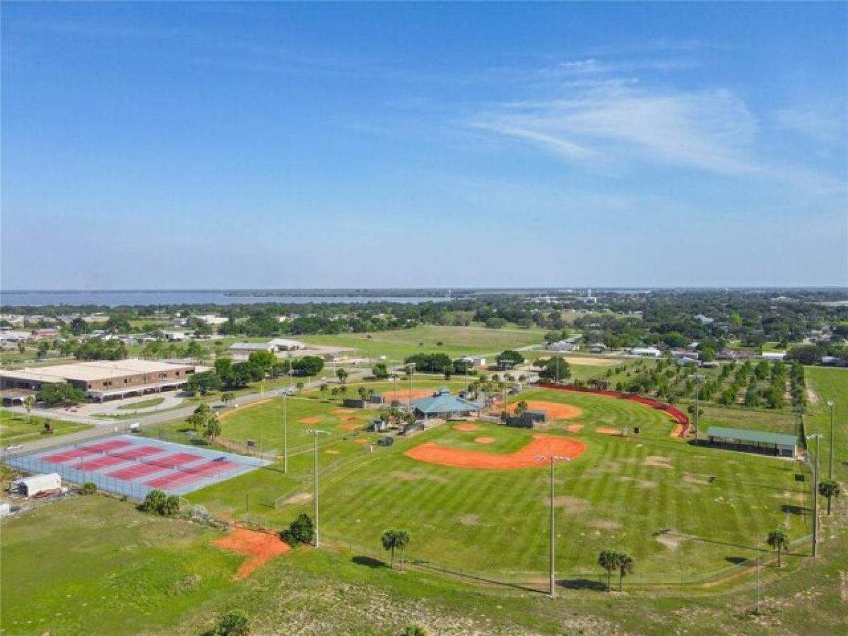 Picture of Residential Land For Sale in Frostproof, Florida, United States