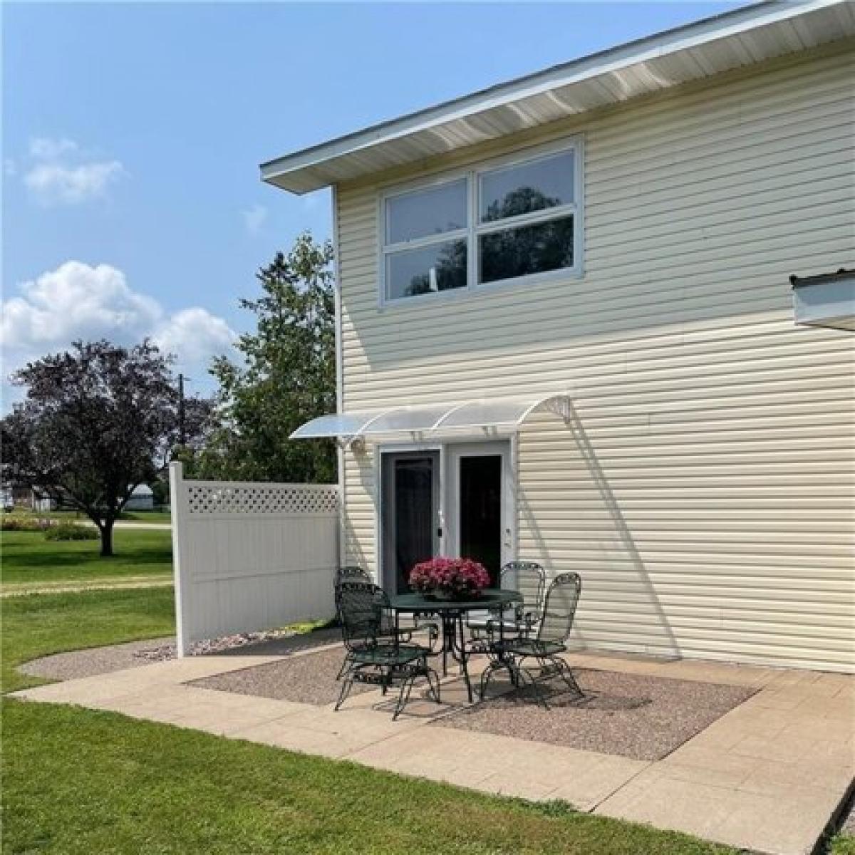 Picture of Home For Sale in Independence, Wisconsin, United States