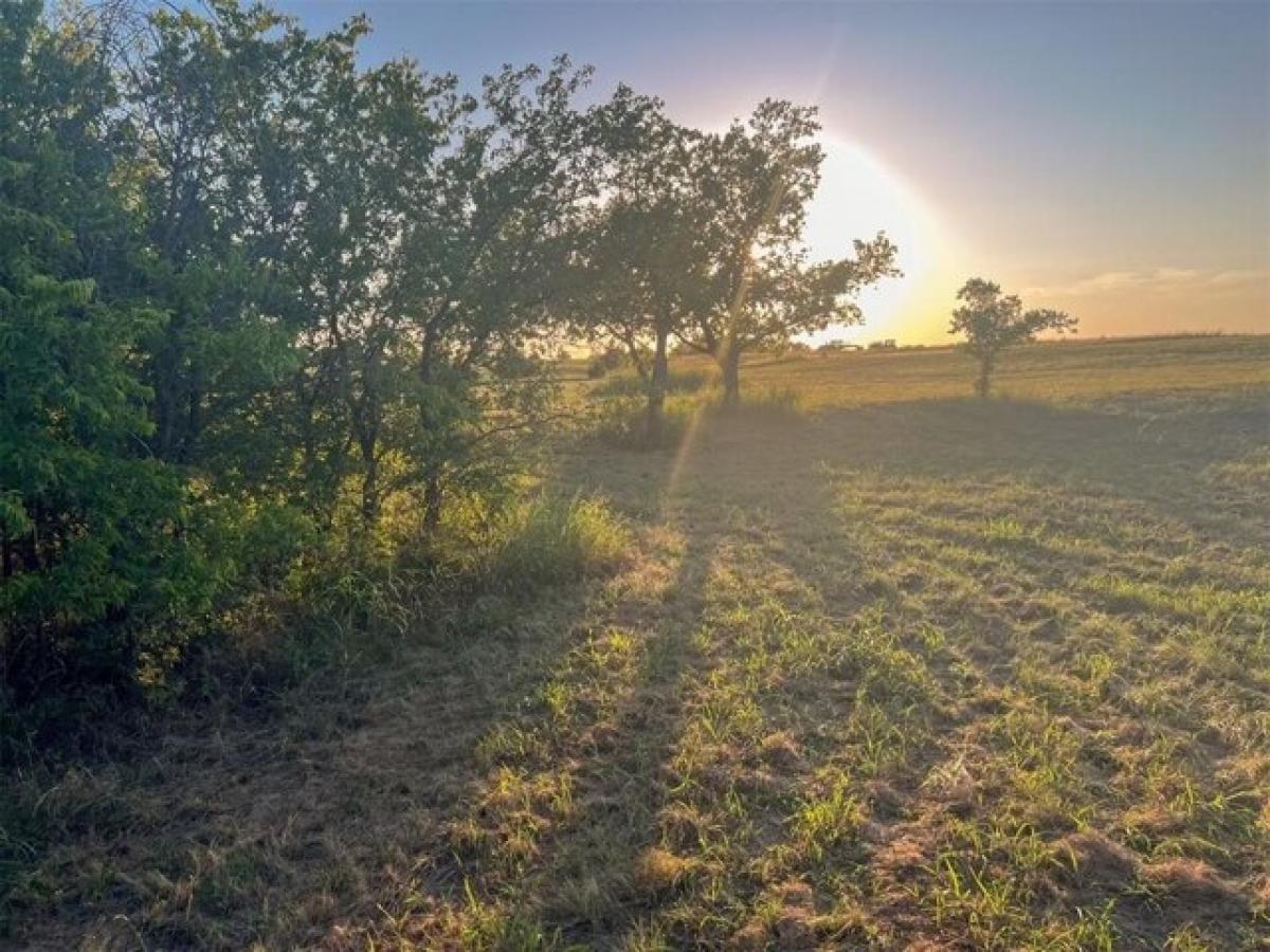 Picture of Residential Land For Sale in Kingfisher, Oklahoma, United States