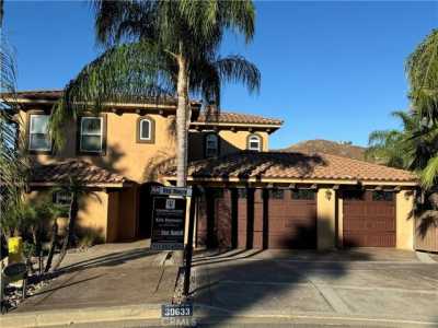 Home For Sale in Canyon Lake, California