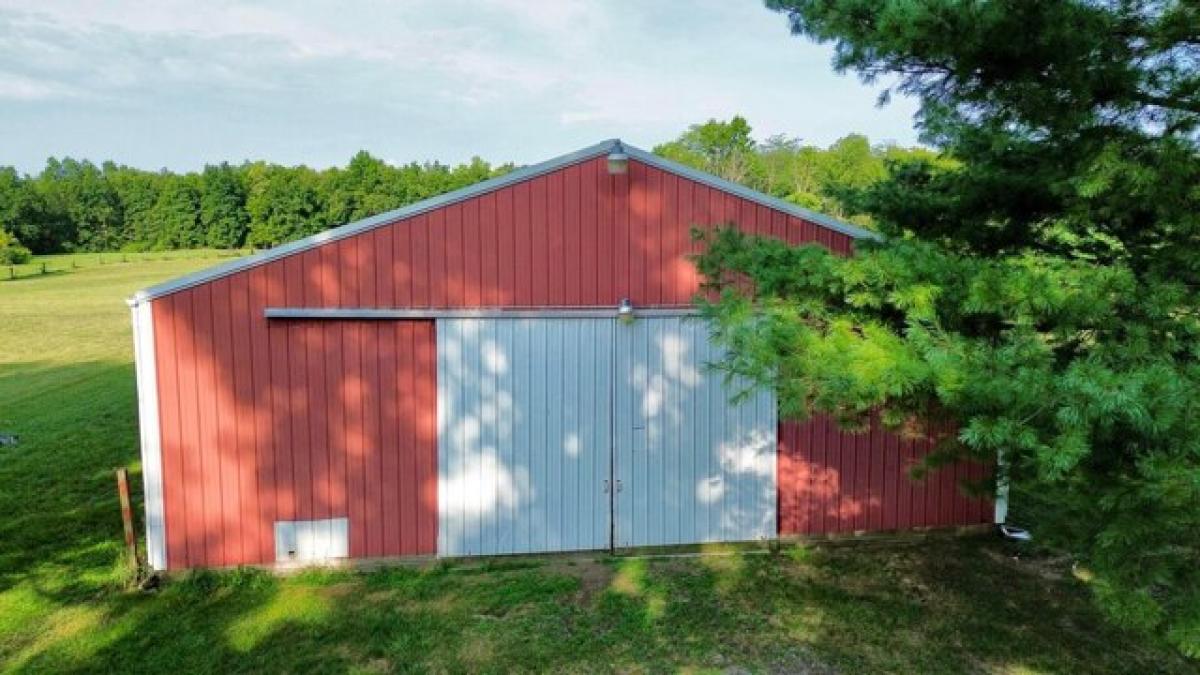 Picture of Home For Sale in London, Ohio, United States