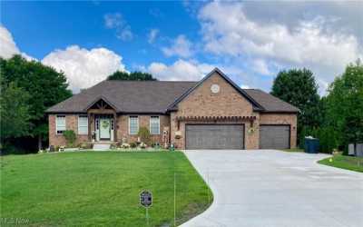 Home For Sale in Louisville, Ohio