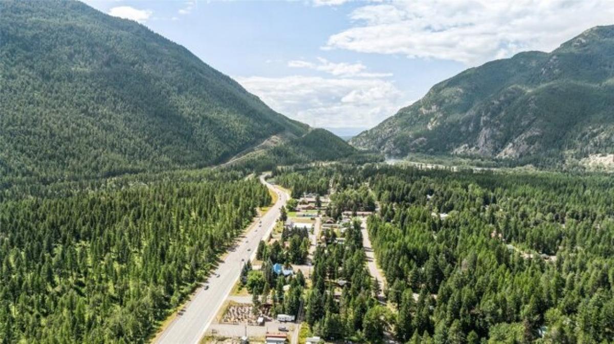 Picture of Home For Sale in Hungry Horse, Montana, United States