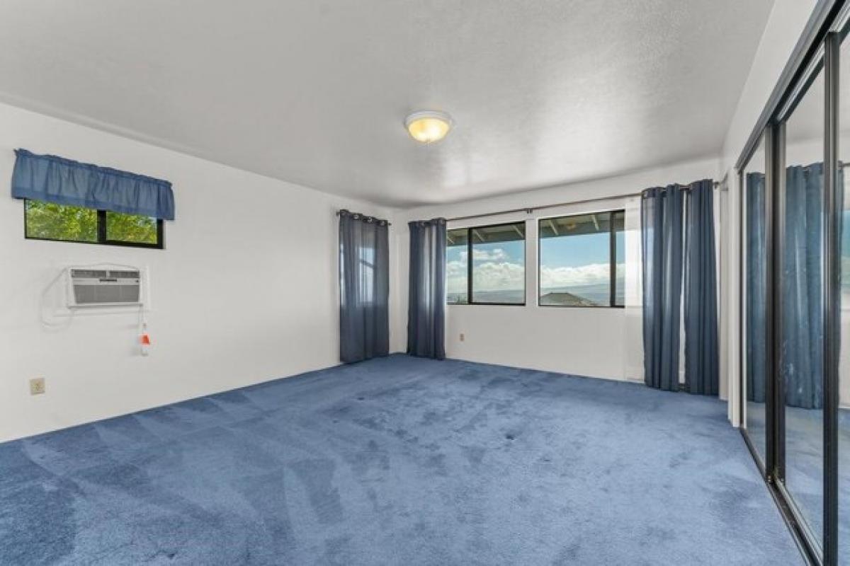 Picture of Home For Sale in Wailuku, Hawaii, United States