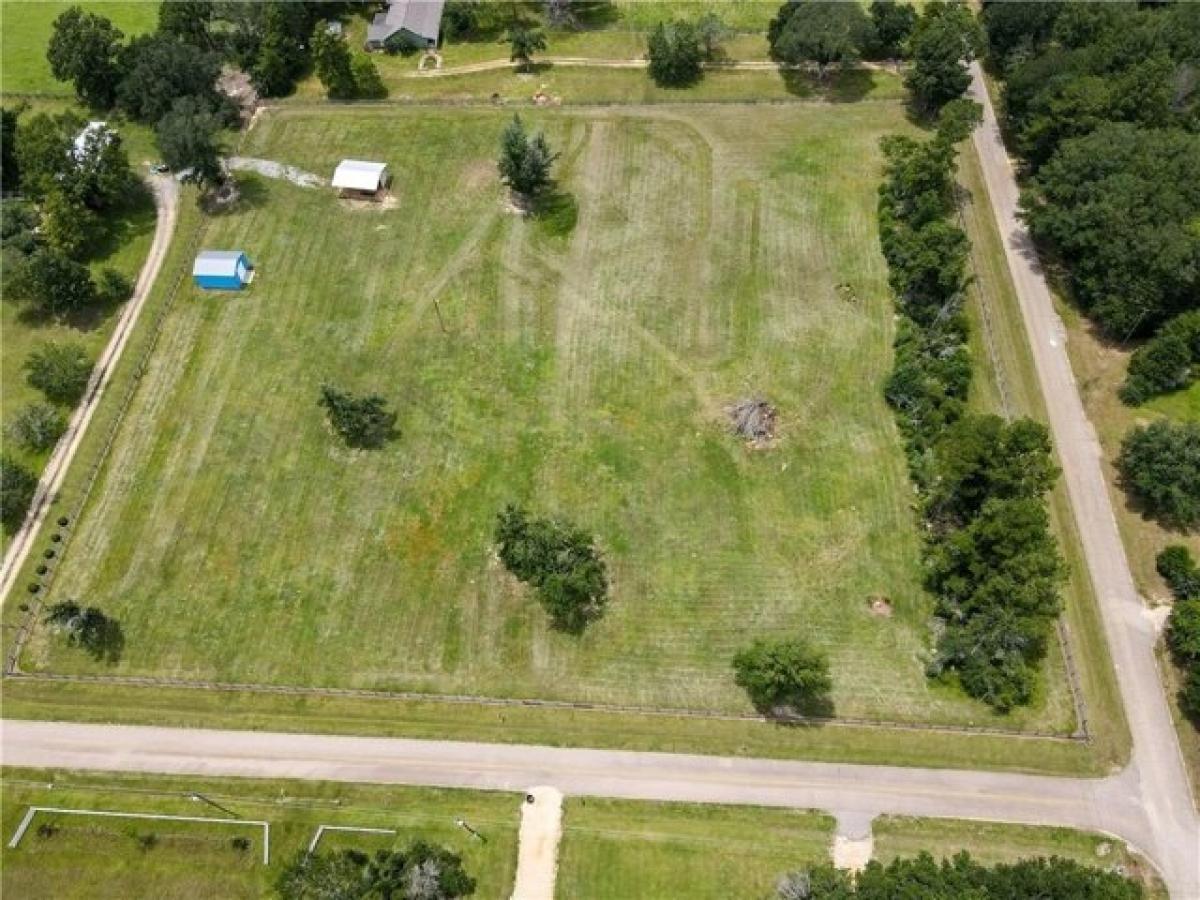 Picture of Residential Land For Sale in Folsom, Louisiana, United States