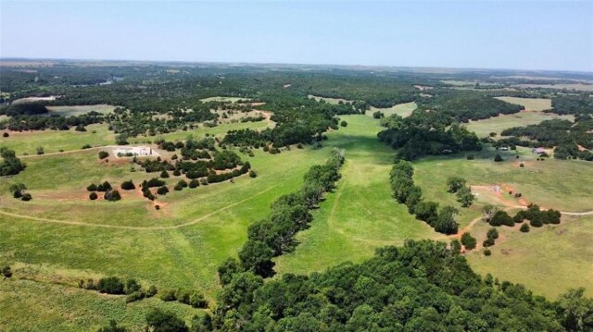 Picture of Residential Land For Sale in Binger, Oklahoma, United States