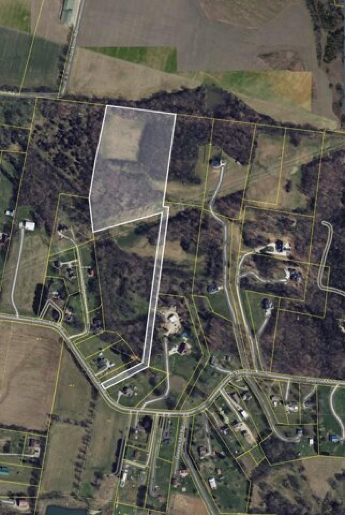 Picture of Residential Land For Sale in Spring Hill, Tennessee, United States