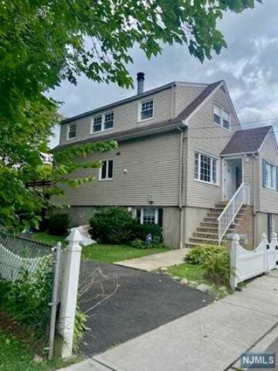 Home For Sale in Little Ferry, New Jersey