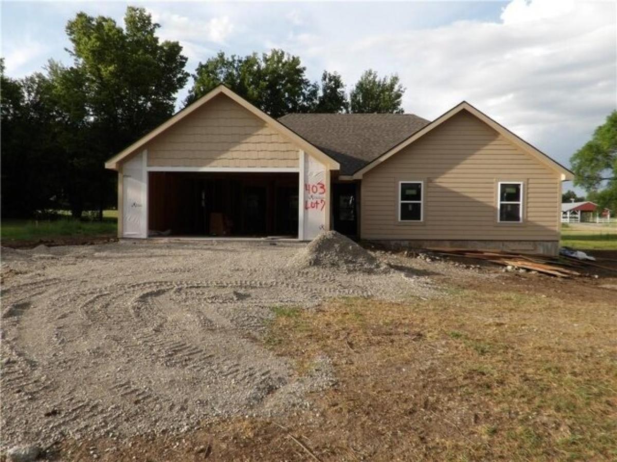 Picture of Home For Sale in Holden, Missouri, United States