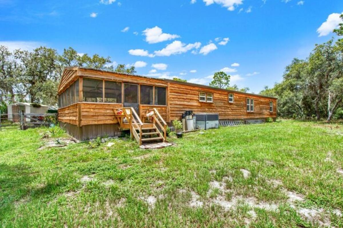 Picture of Home For Sale in Frostproof, Florida, United States