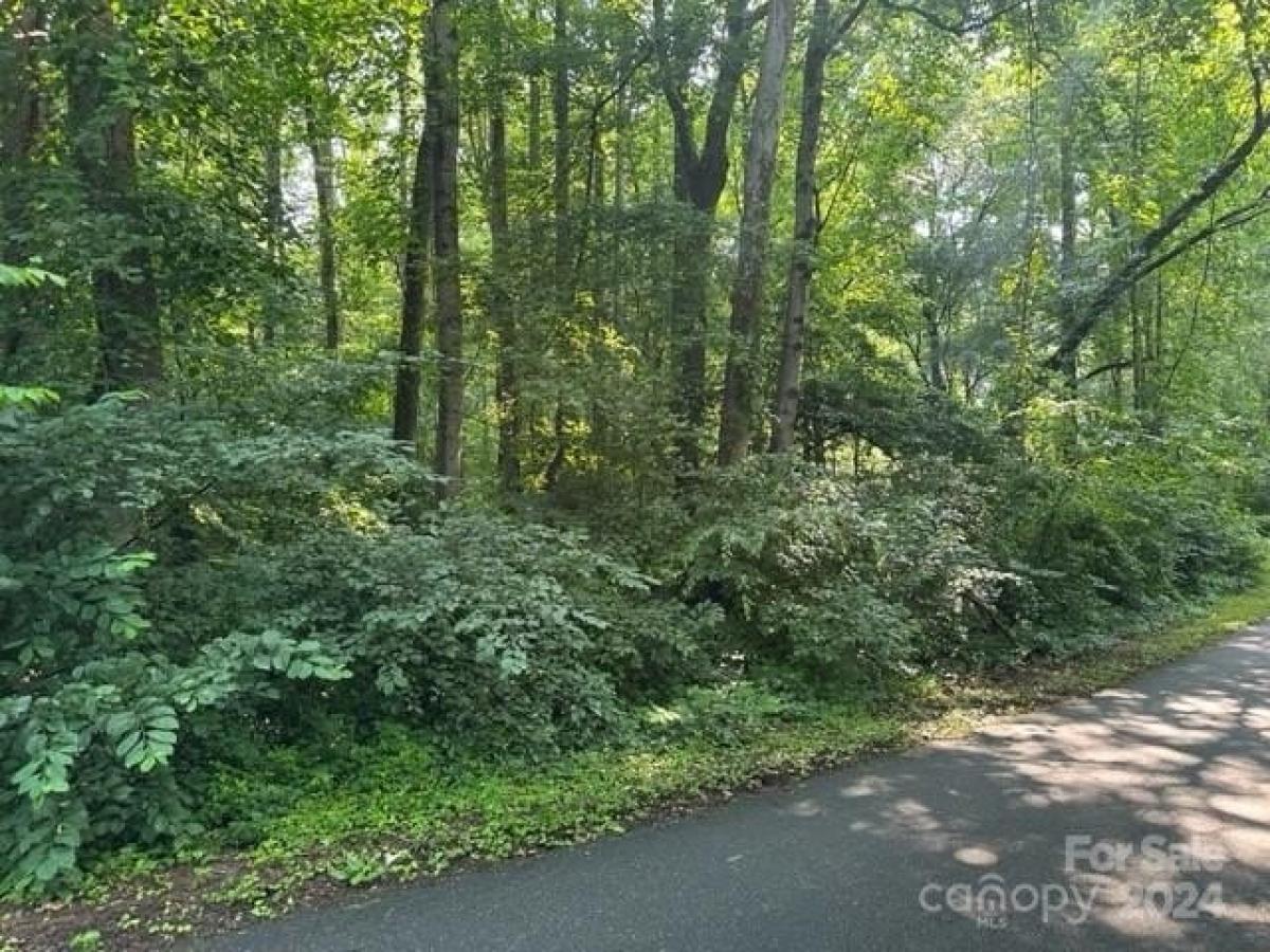 Picture of Residential Land For Sale in Statesville, North Carolina, United States