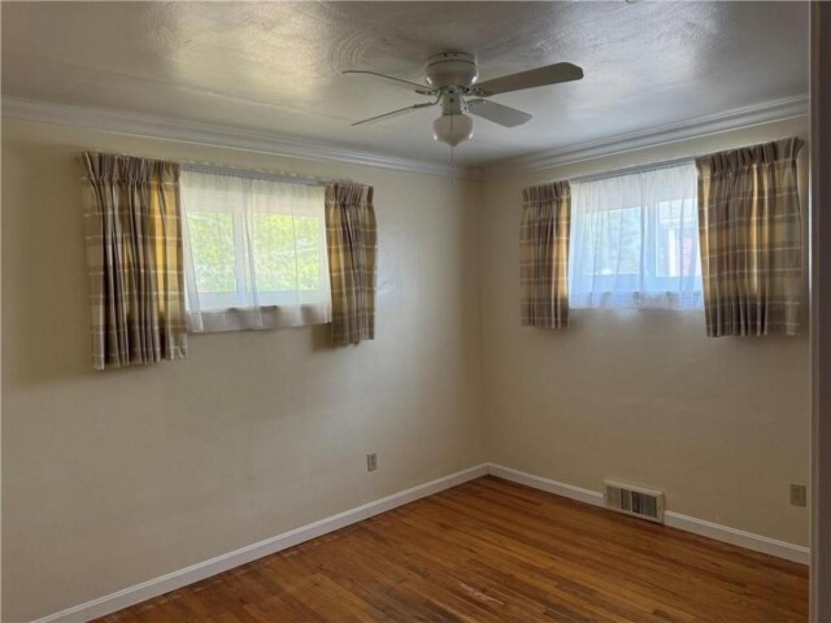 Picture of Home For Rent in Clairton, Pennsylvania, United States