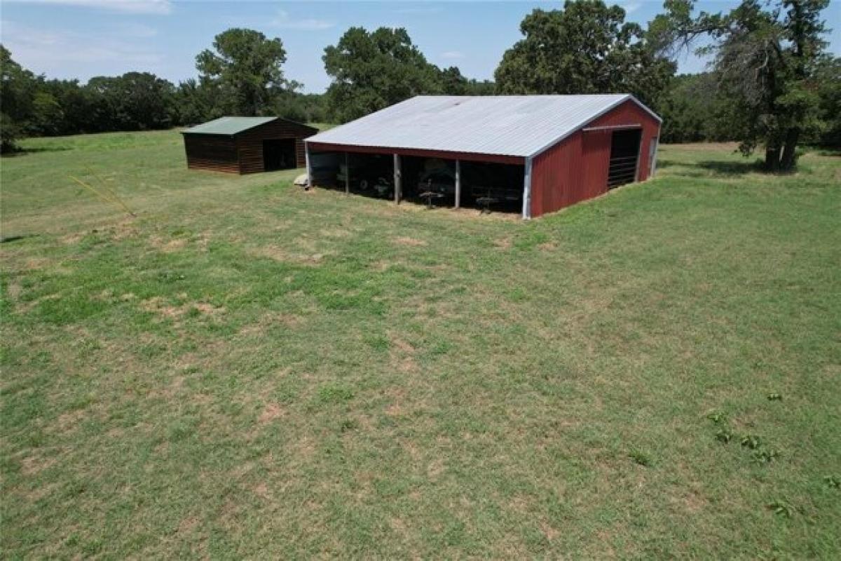 Picture of Home For Sale in Asher, Oklahoma, United States